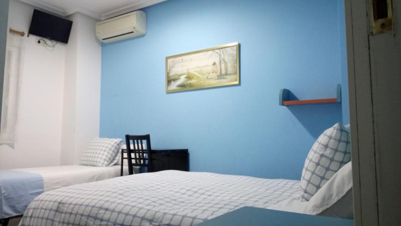 Quarto Triplo Básico