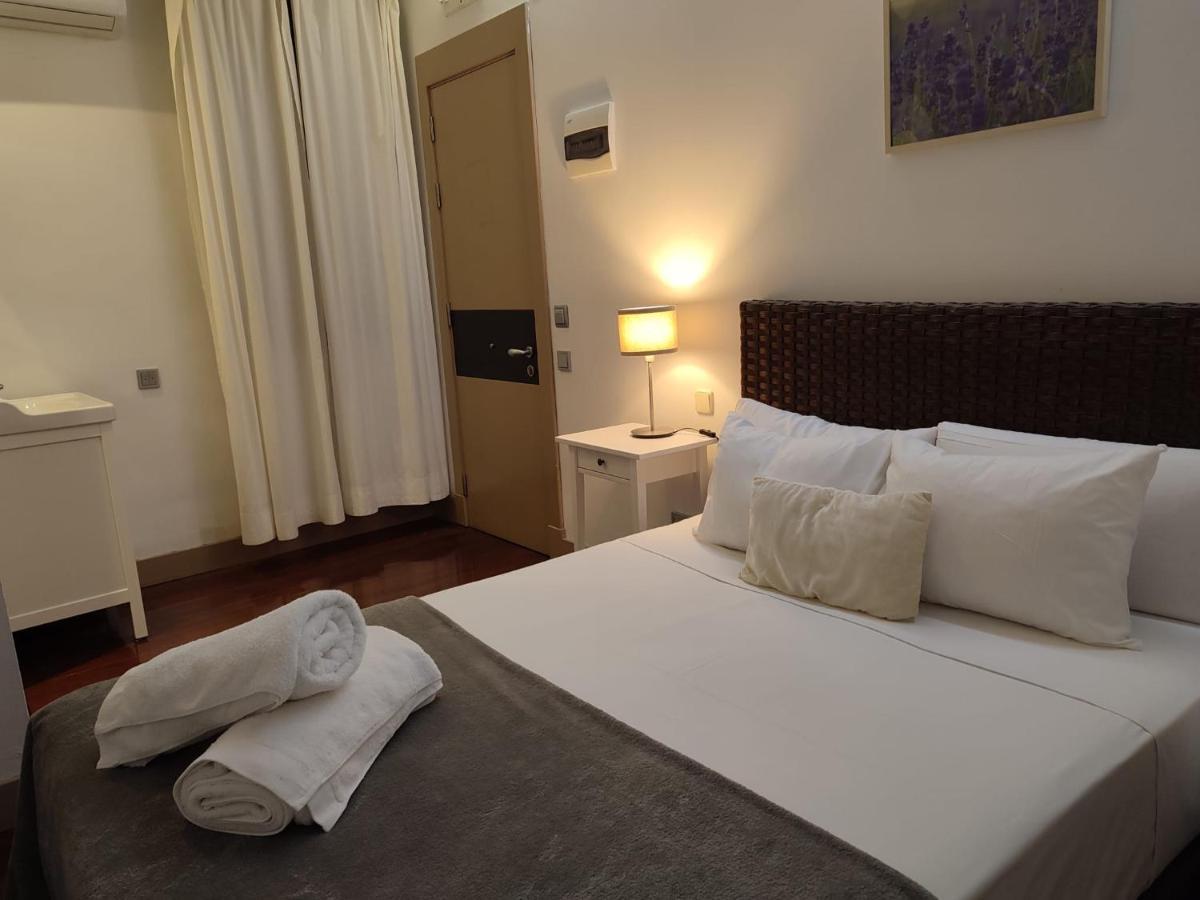 Quarto Duplo com Casa de Banho Privativa