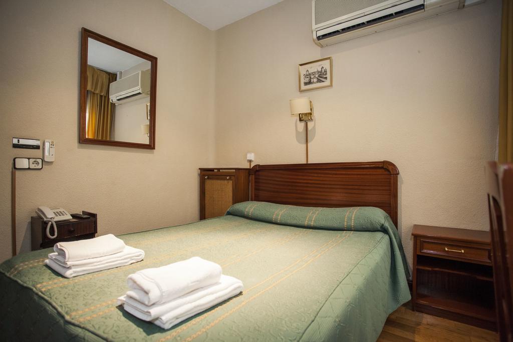 Quarto Duplo