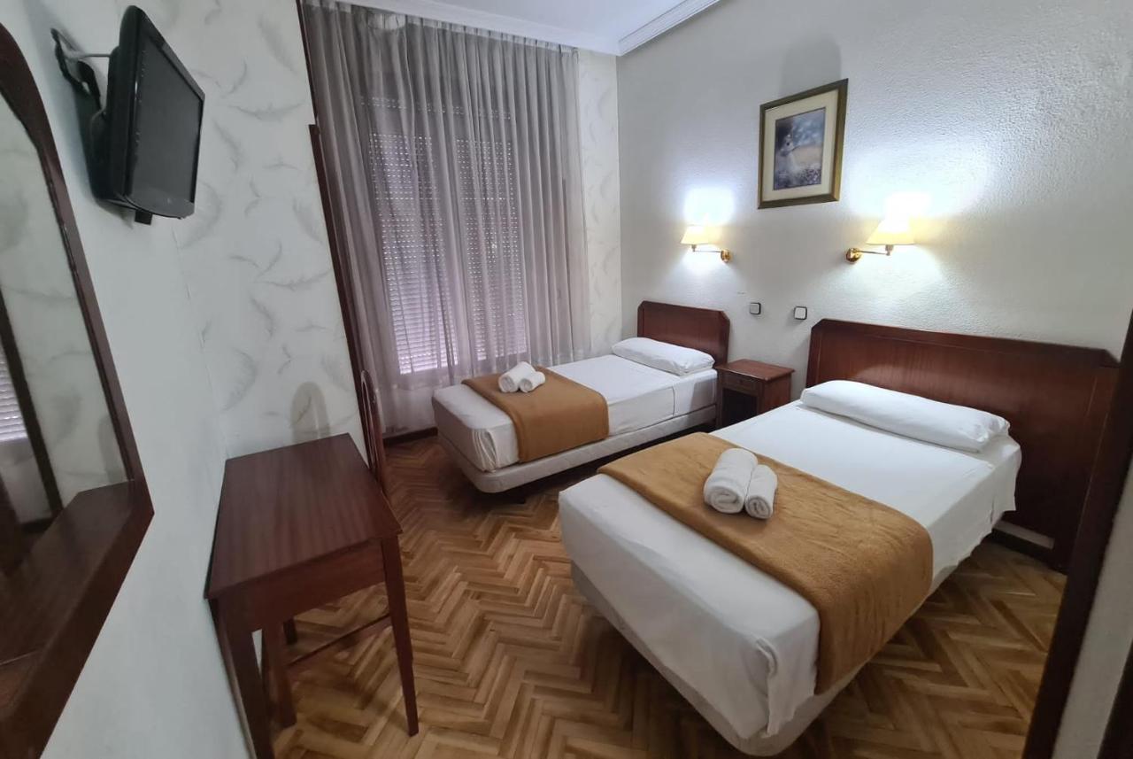Quarto Twin com Varanda