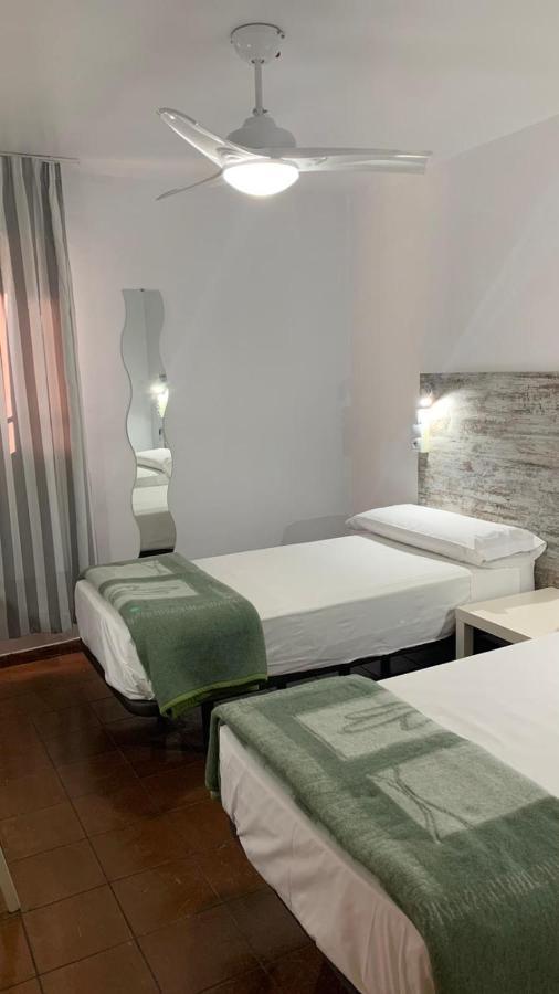 Quarto Duplo Standard com Casa de Banho Partilhada