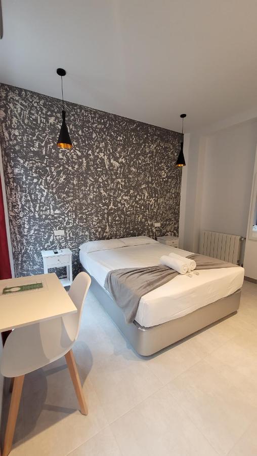 Quarto Duplo Superior com Casa de Banho Privativa e Varanda