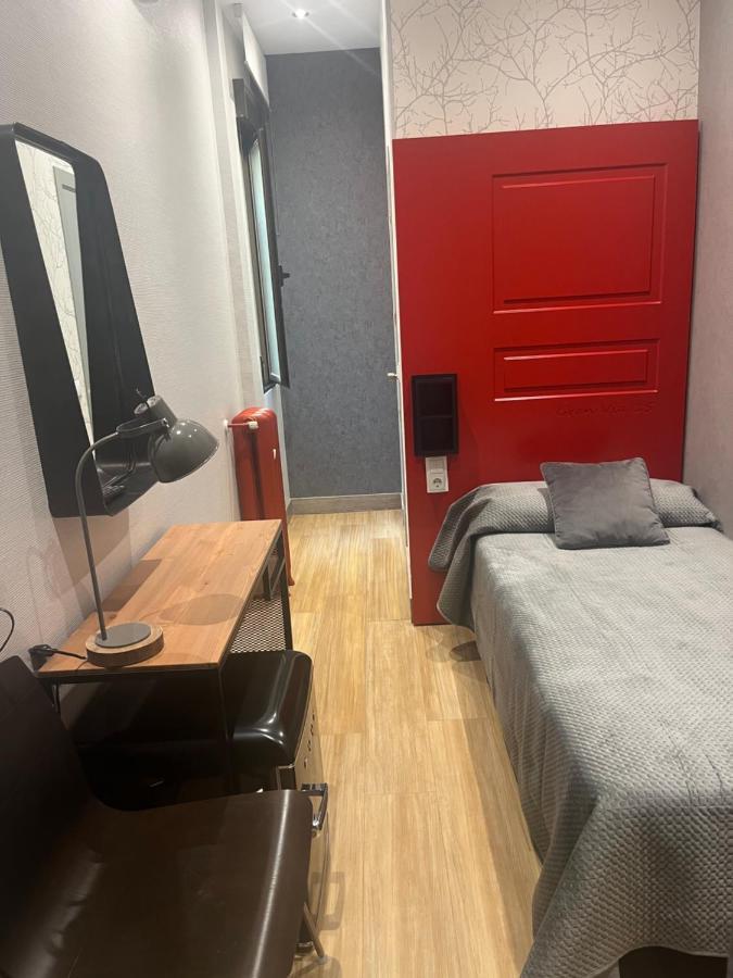 Quarto Individual com Casa de Banho Privativa