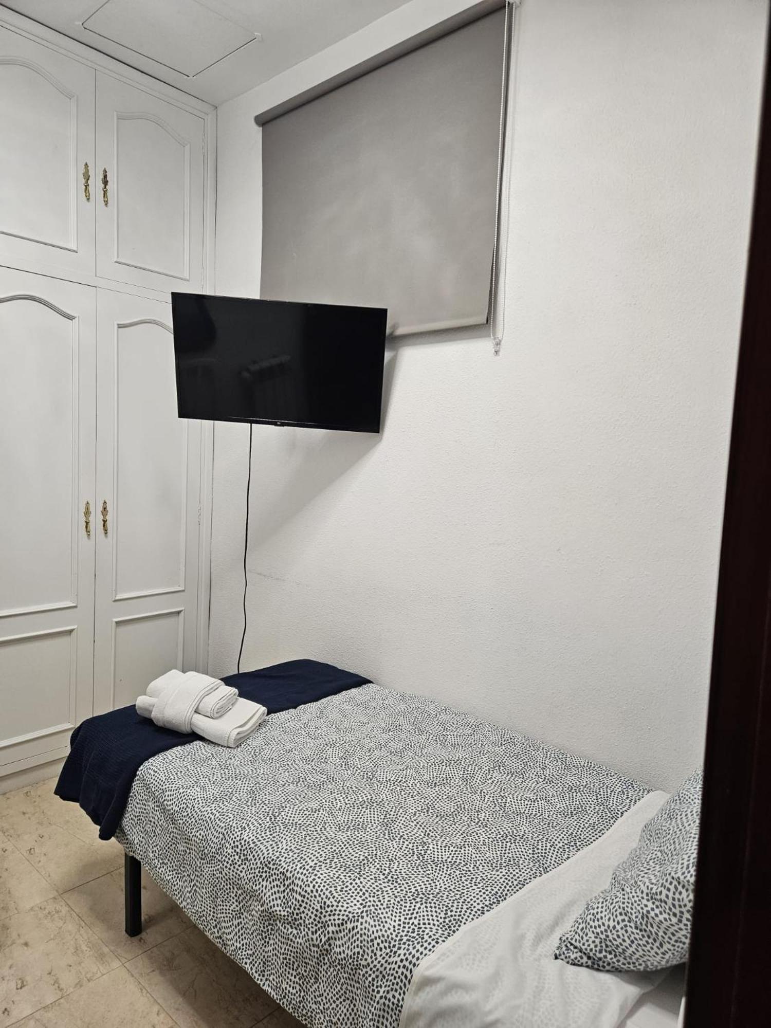 Standard Single Room,1499960128:JPEG