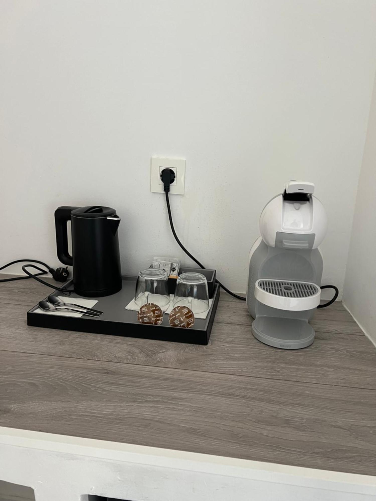 Single Room,1523070775:JPEG
