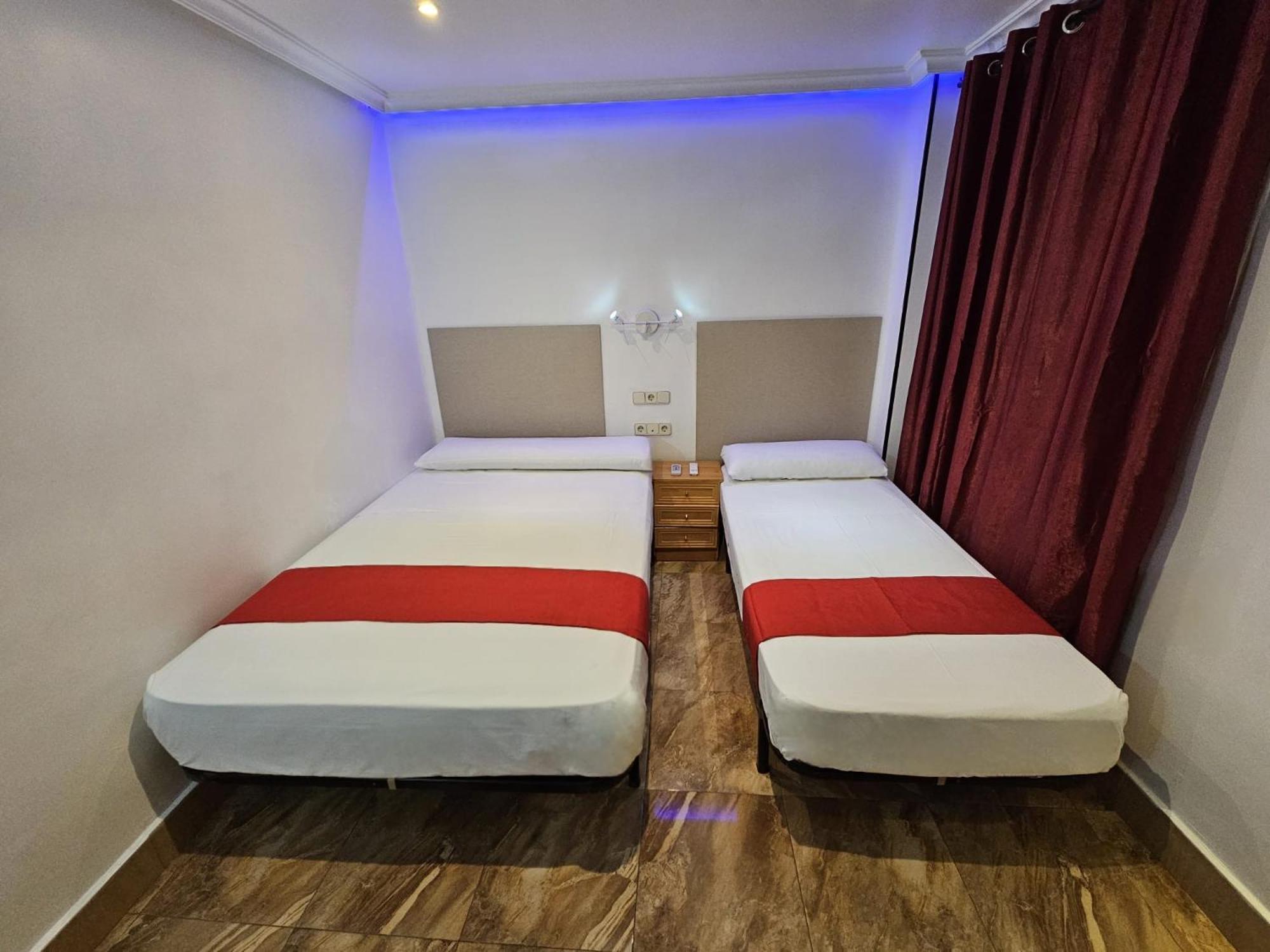 Quarto Duplo com Cama Extra