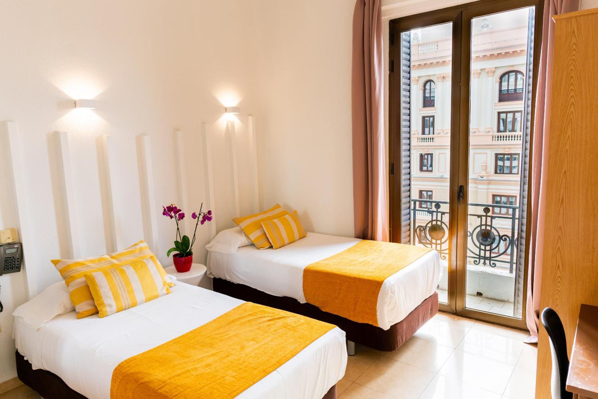 Quarto Twin com Casa de Banho Privativa