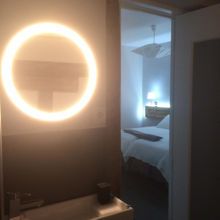 Quarto Duplo com Casa de Banho Privativa