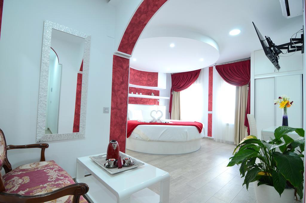 Suite Romântica com Cama Redonda