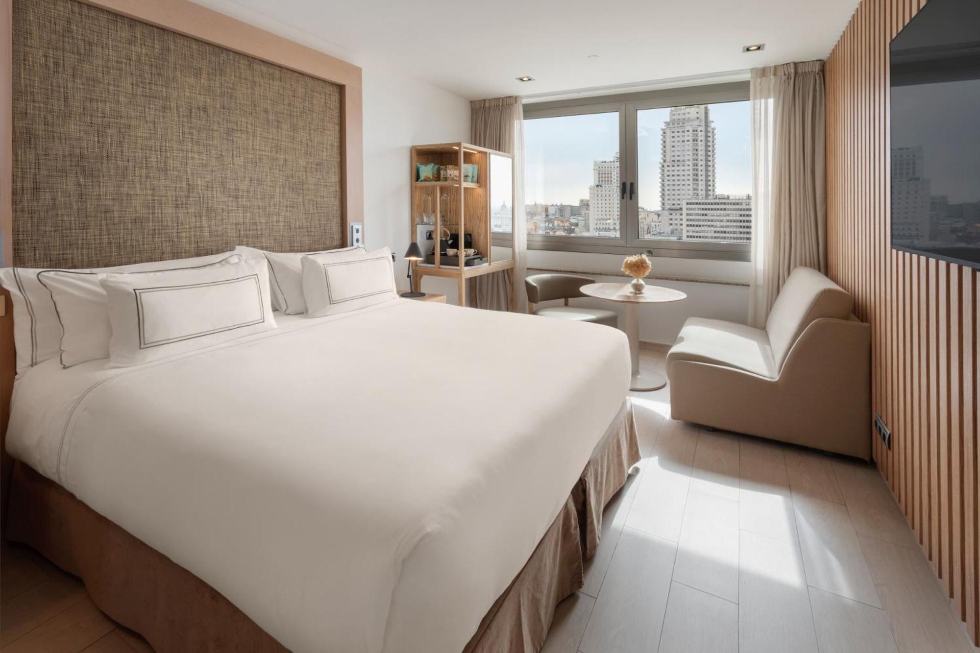 The Level Grand Premium Connecting Views (4 Adults)