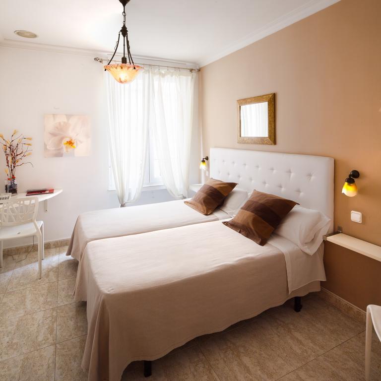 Quarto Twin com Casa de Banho