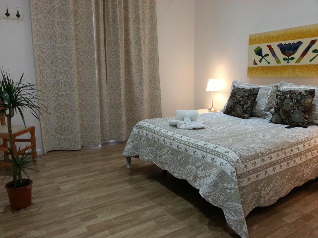 Quarto Duplo com Casa de Banho Privativa
