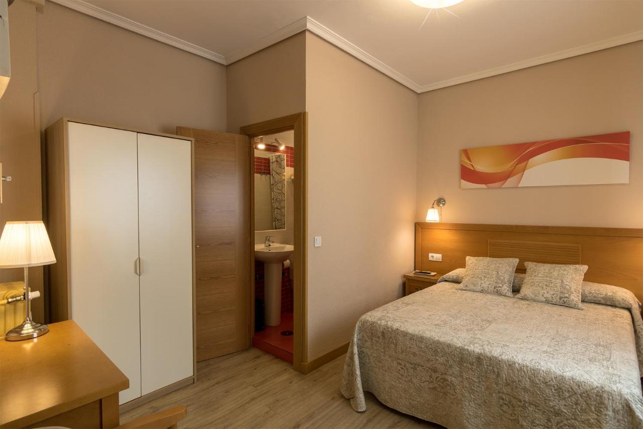 Quarto Duplo com Casa de Banho Privativa