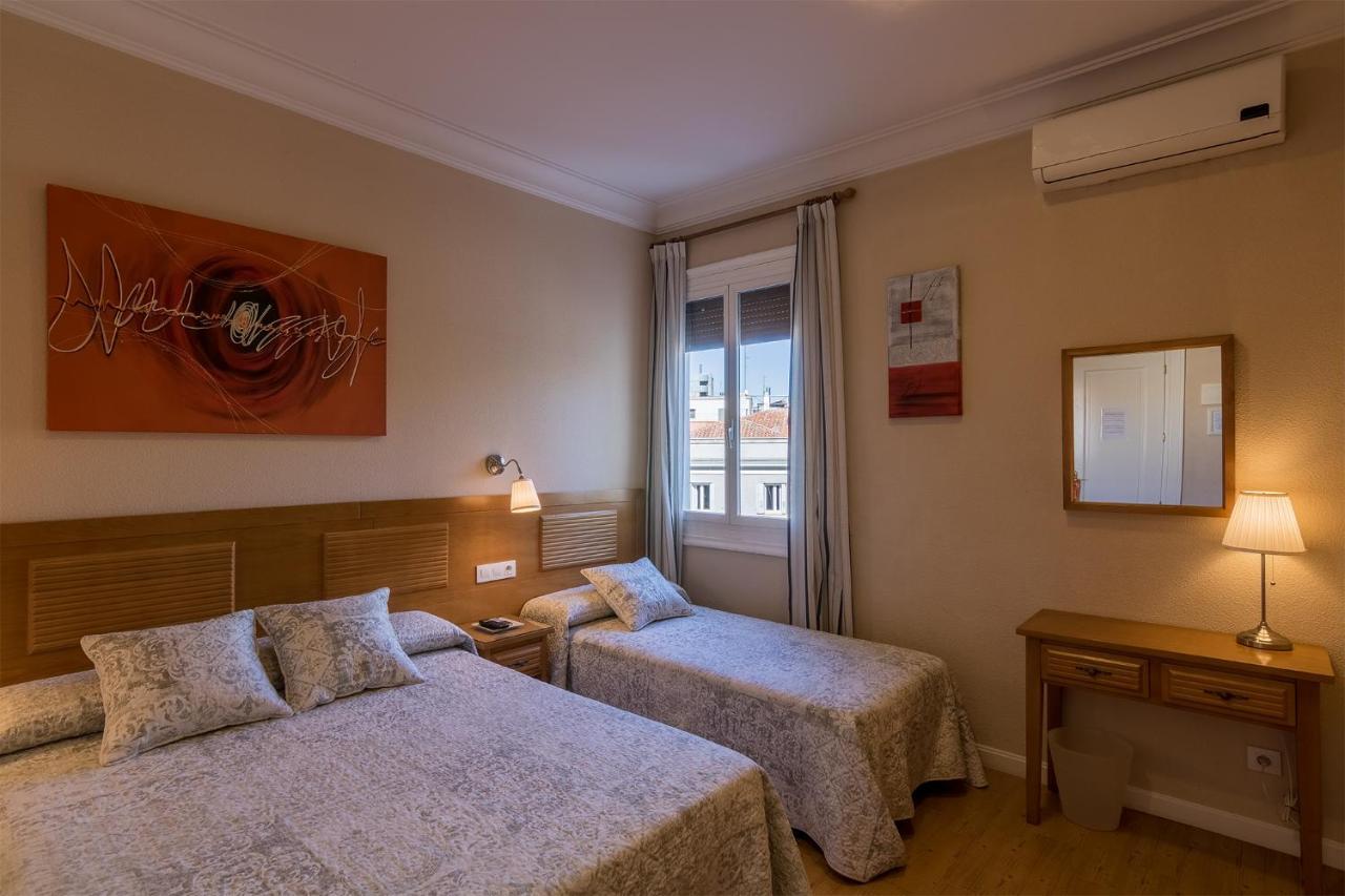 Quarto Duplo com Cama Extra