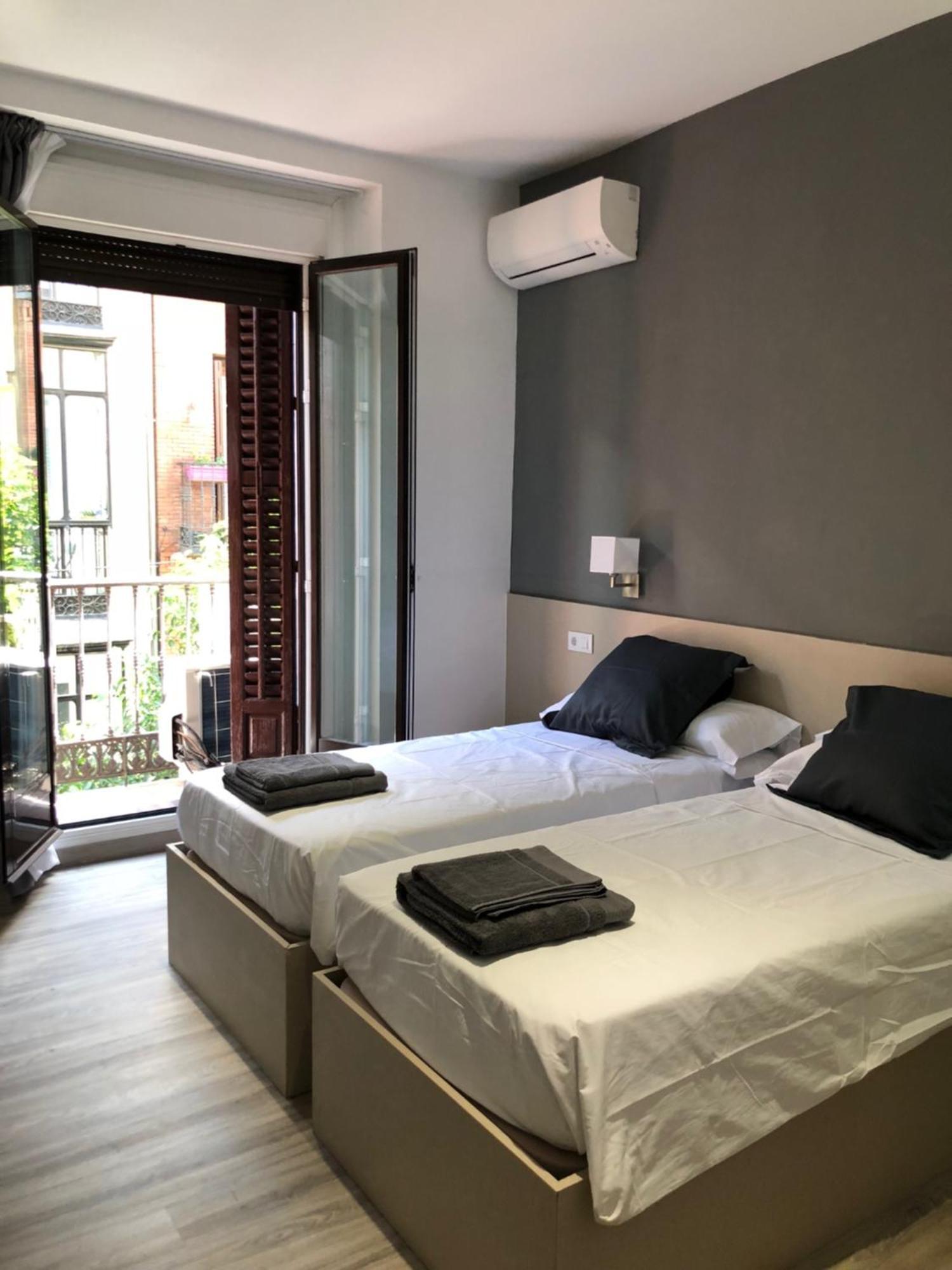 Quarto Twin com Varanda