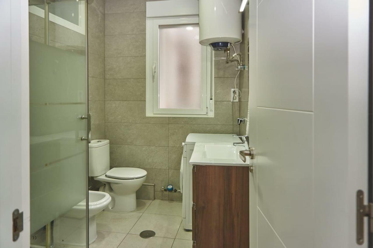 Quarto Duplo com Casa de Banho Partilhada