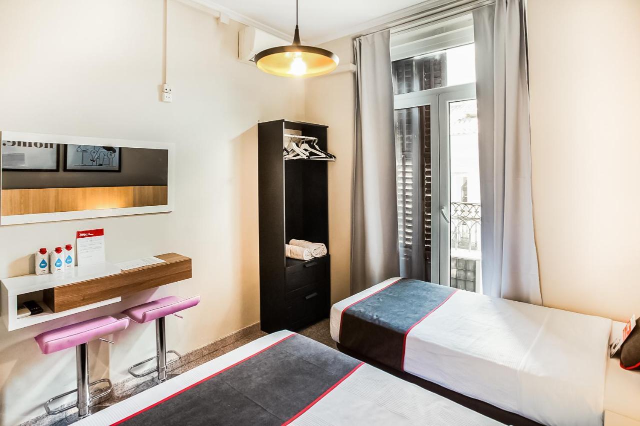 Quarto Duplo com Cama Extra