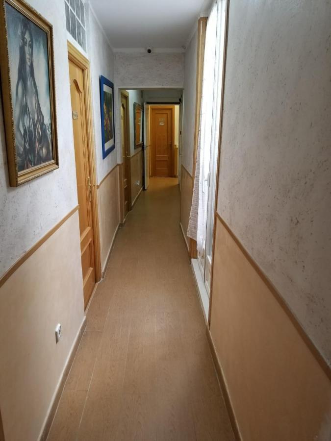 Quarto Duplo com Casa de Banho Partilhada