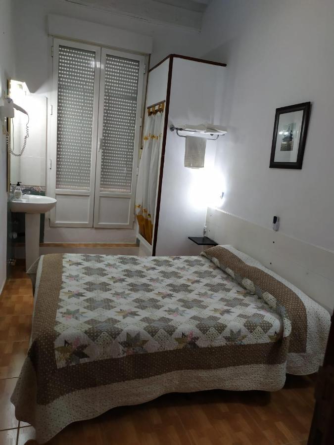 Quarto Duplo com Casa de Banho Partilhada - Não Fumador