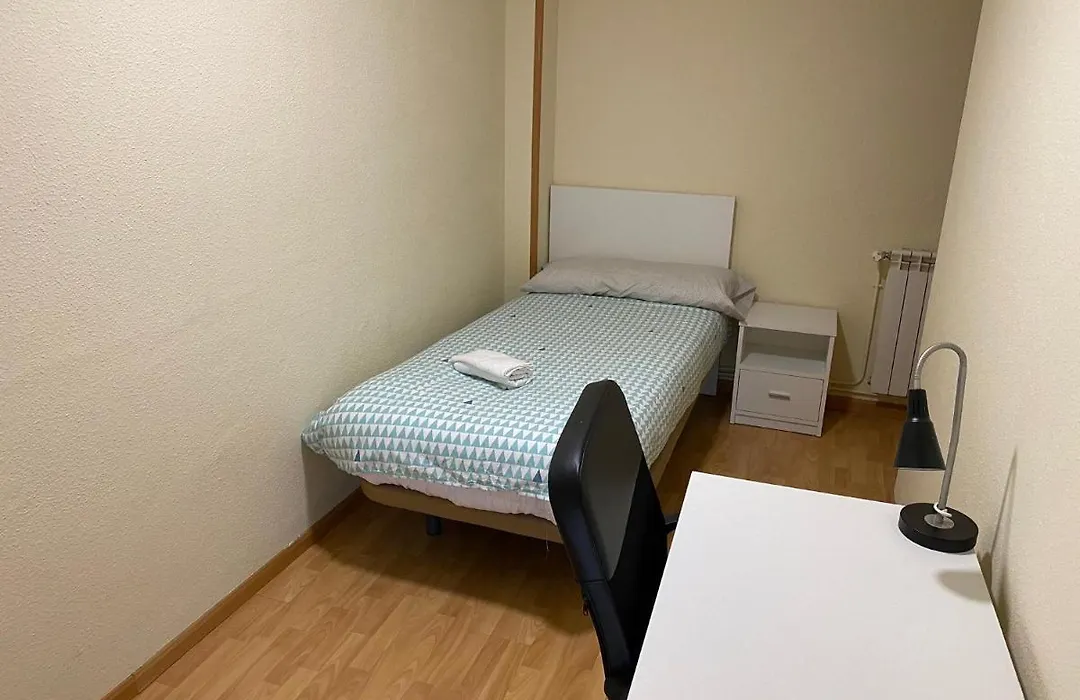 Room In Guest Room - H Individual In Reformed Residence Has Wifi Center Num114-1