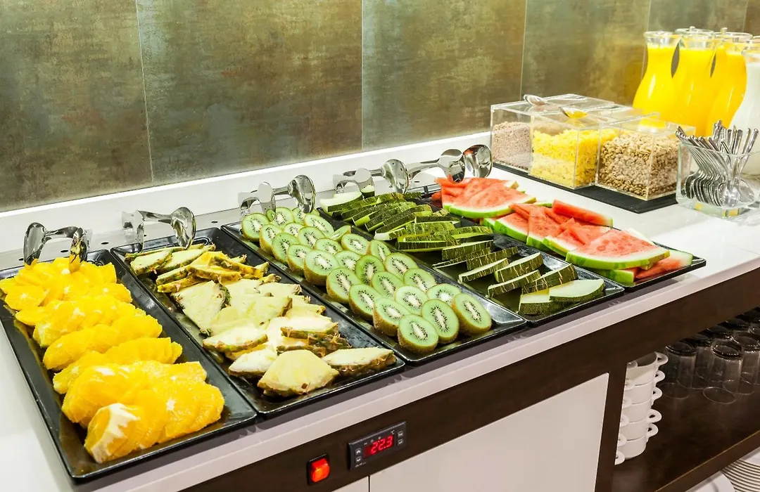 Ilunion Suites Madrid-1