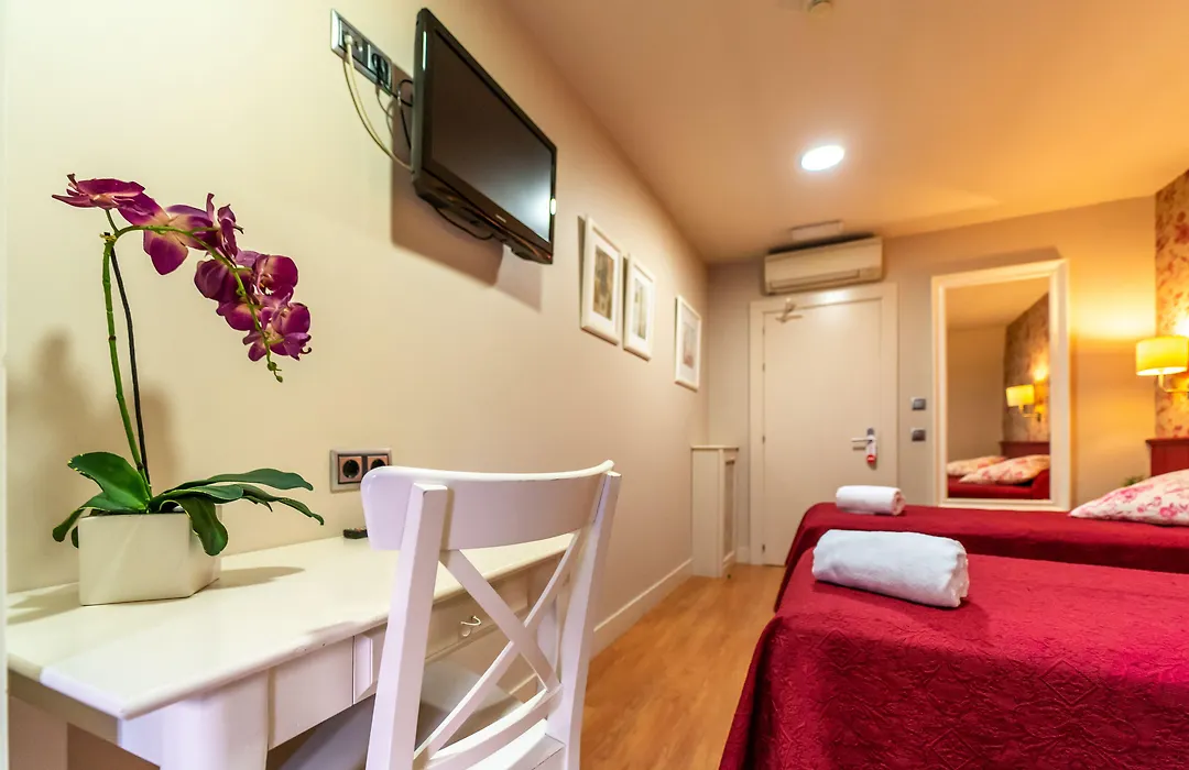Hostal Matheu-1