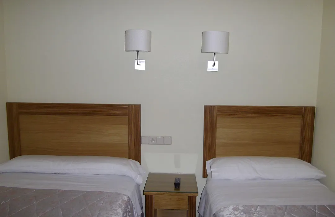 Hostal Rivera - Atocha-1