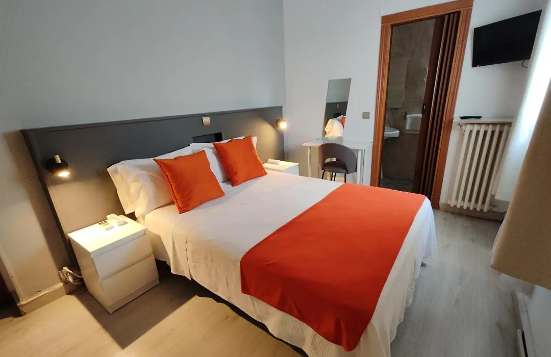 Hostal Cervantes-1