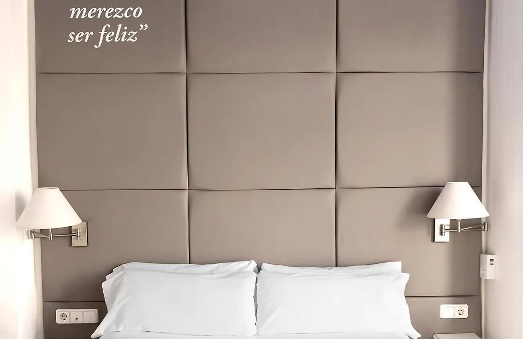 Erase un Hotel-1