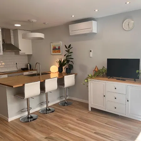 Modern Studio By The Airport-Ifema-2