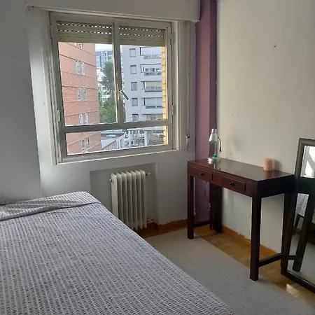 Female Only Pinar Chamartin Habitacion Individual-3
