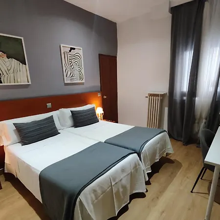Hostal Cervantes-2