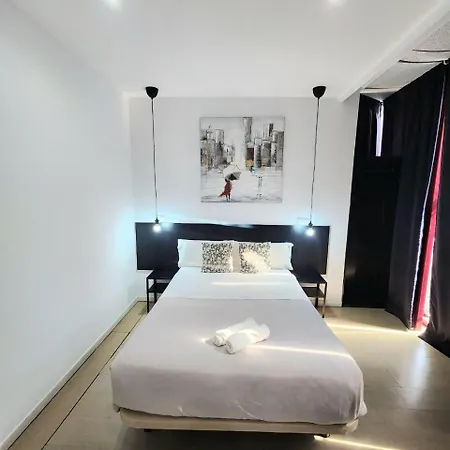 Ayz Javier Cabrini - Auto Check-In Property-3
