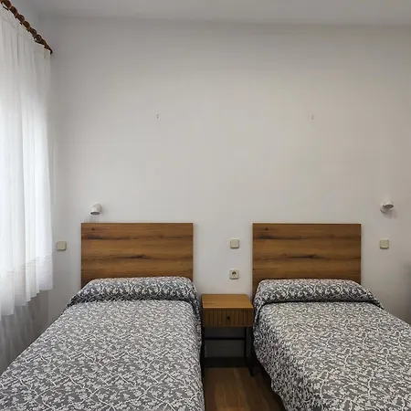 Hostal Angelines-3