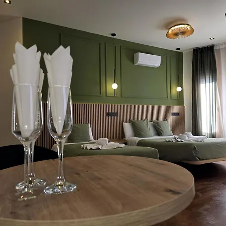 Hostal Main Street Madrid-3