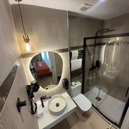 Hostal Sol Square Madrid-3