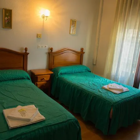 Hostal Lamalonga-3